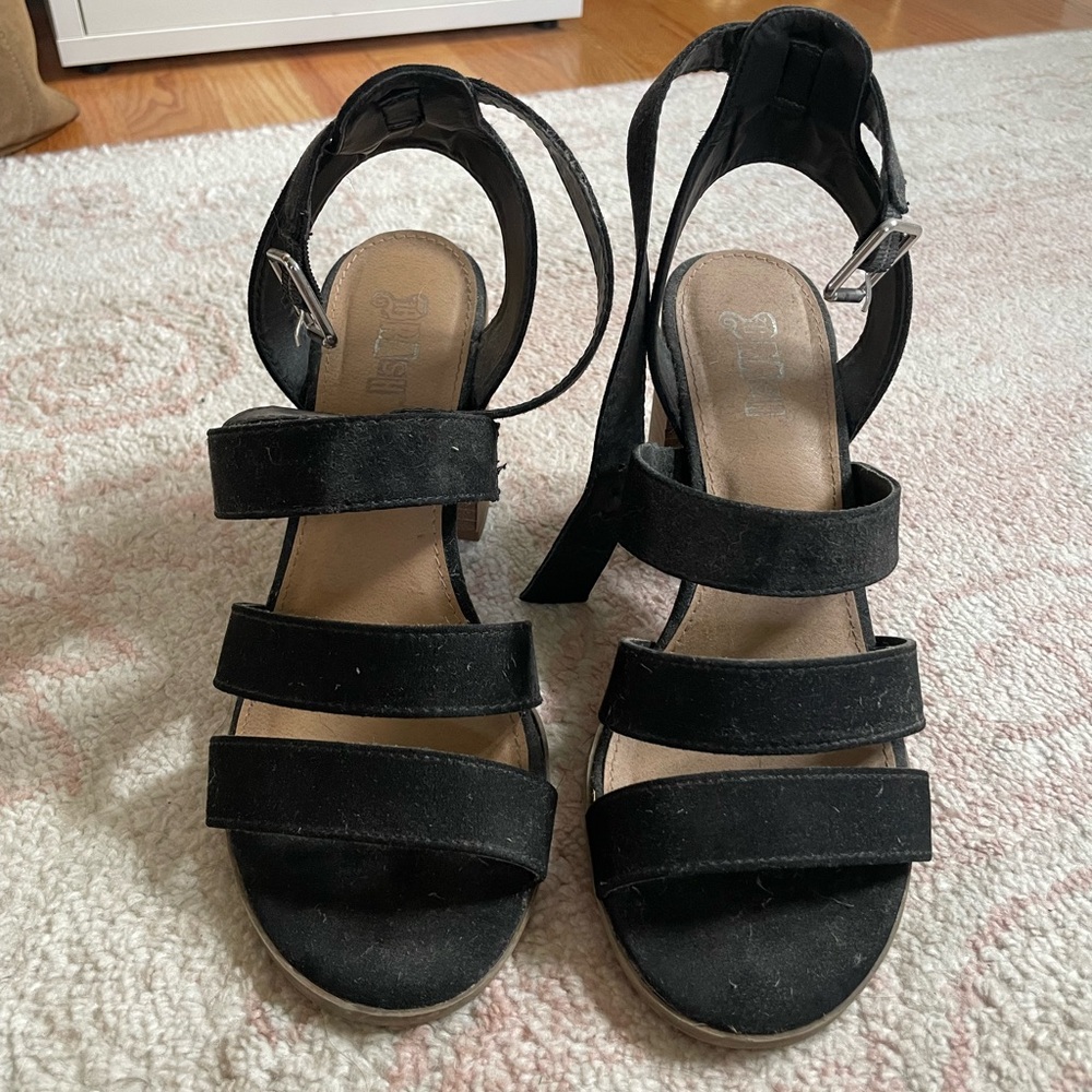 Brash Black Women's Strappy Sandals